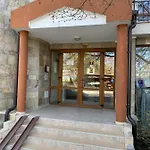 Chateau Valon Hotell Slăntjev Brjag